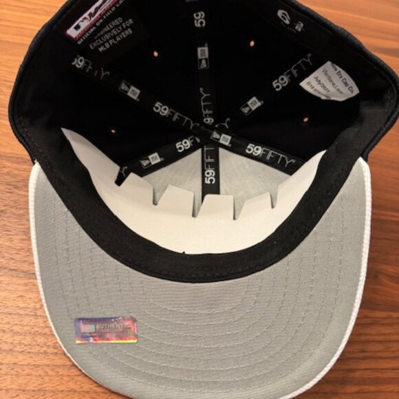 Authentic Yankees Hat - NWT - Picture 3 of 5